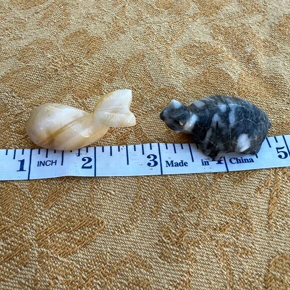 Mini Whale & Turtle Stone Figurines - Picture 2 of 4